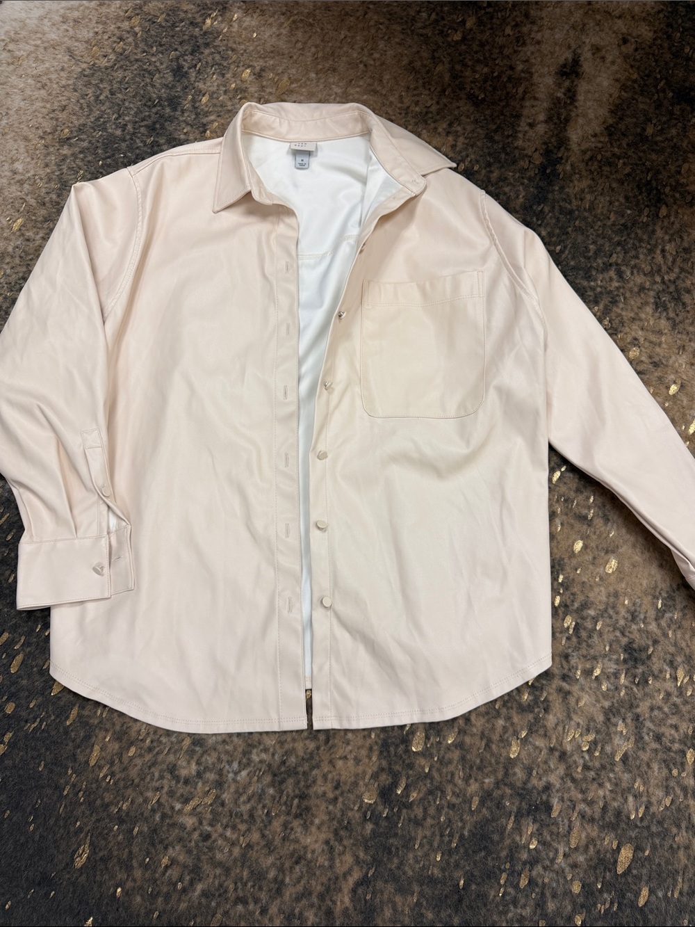 A New Day Women’s Pleather Button-Up | med